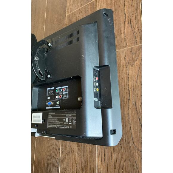 Magnavox HDTV - Picture 4 of 4